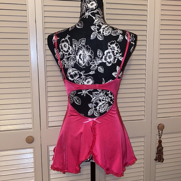 Victoria’s Secret Hot Pink Lingerie Size 36C - Picture 3 of 6